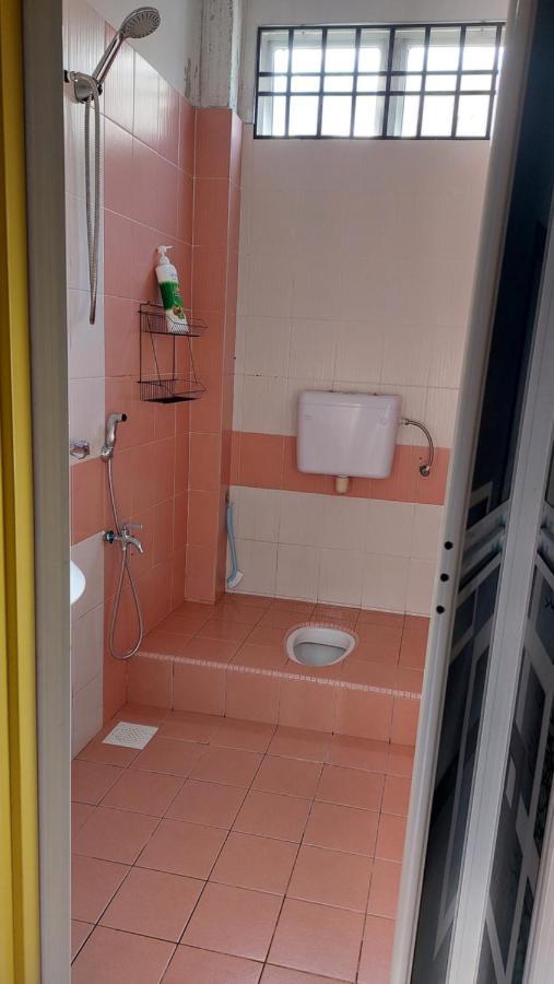 Teratak Azhan Holiday home Kampong Sungai Putat